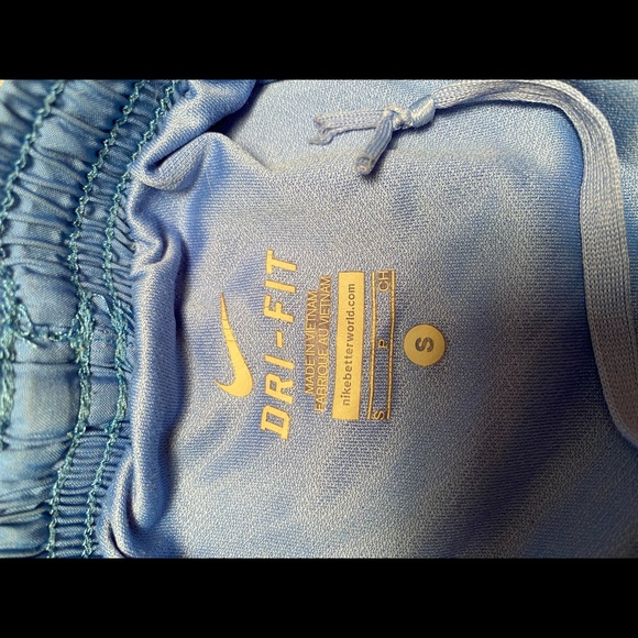 Nike Running Shorts - Picture 3 of 3